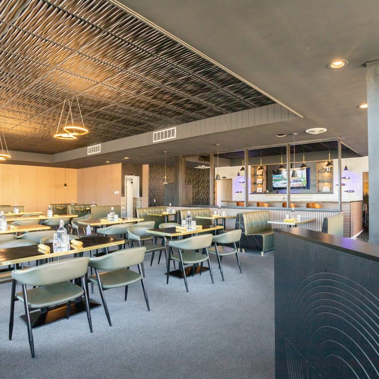 An Elegant Dining Experience